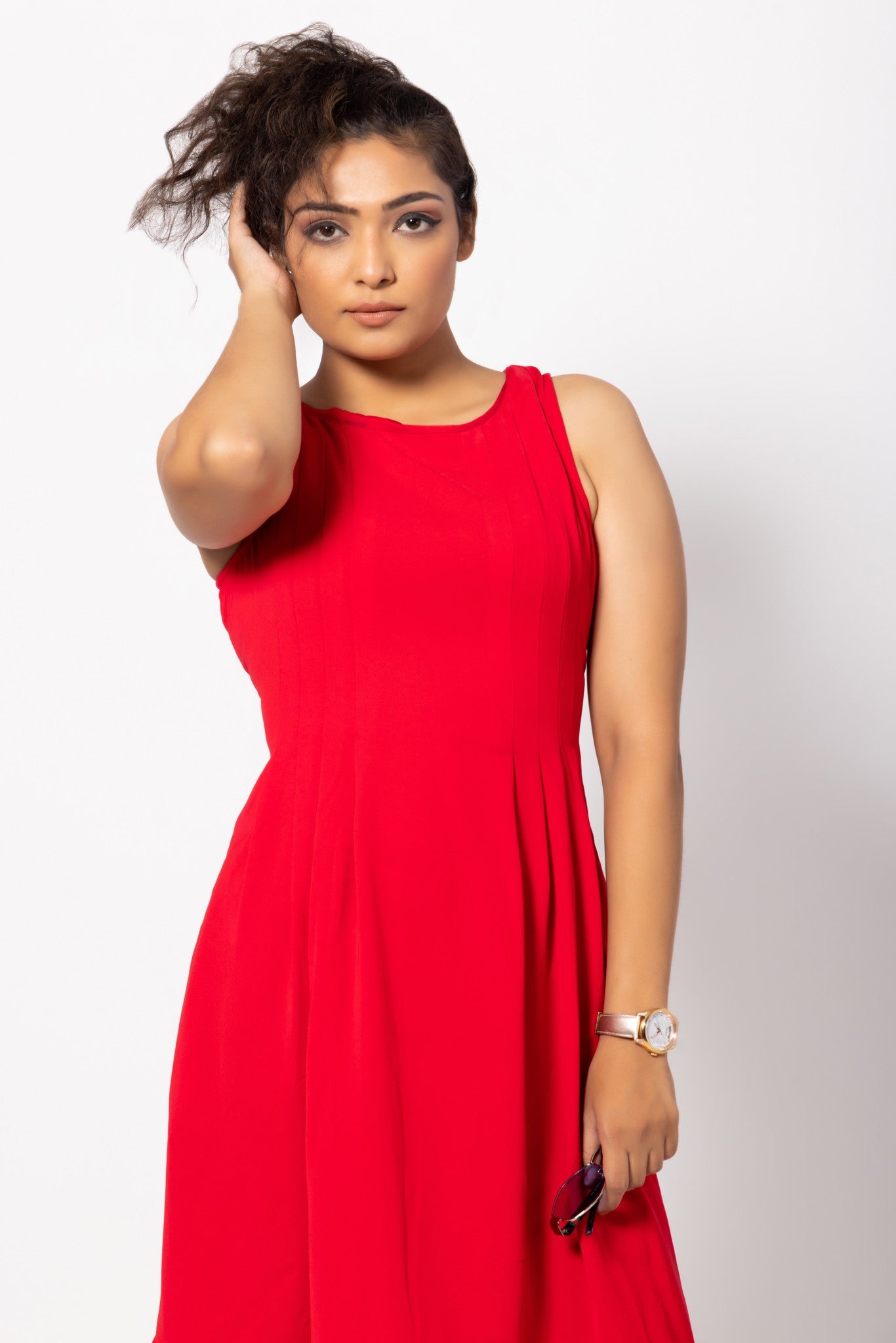 Red Knife-cut Pleated Sleeveless Dress with Boat Neck