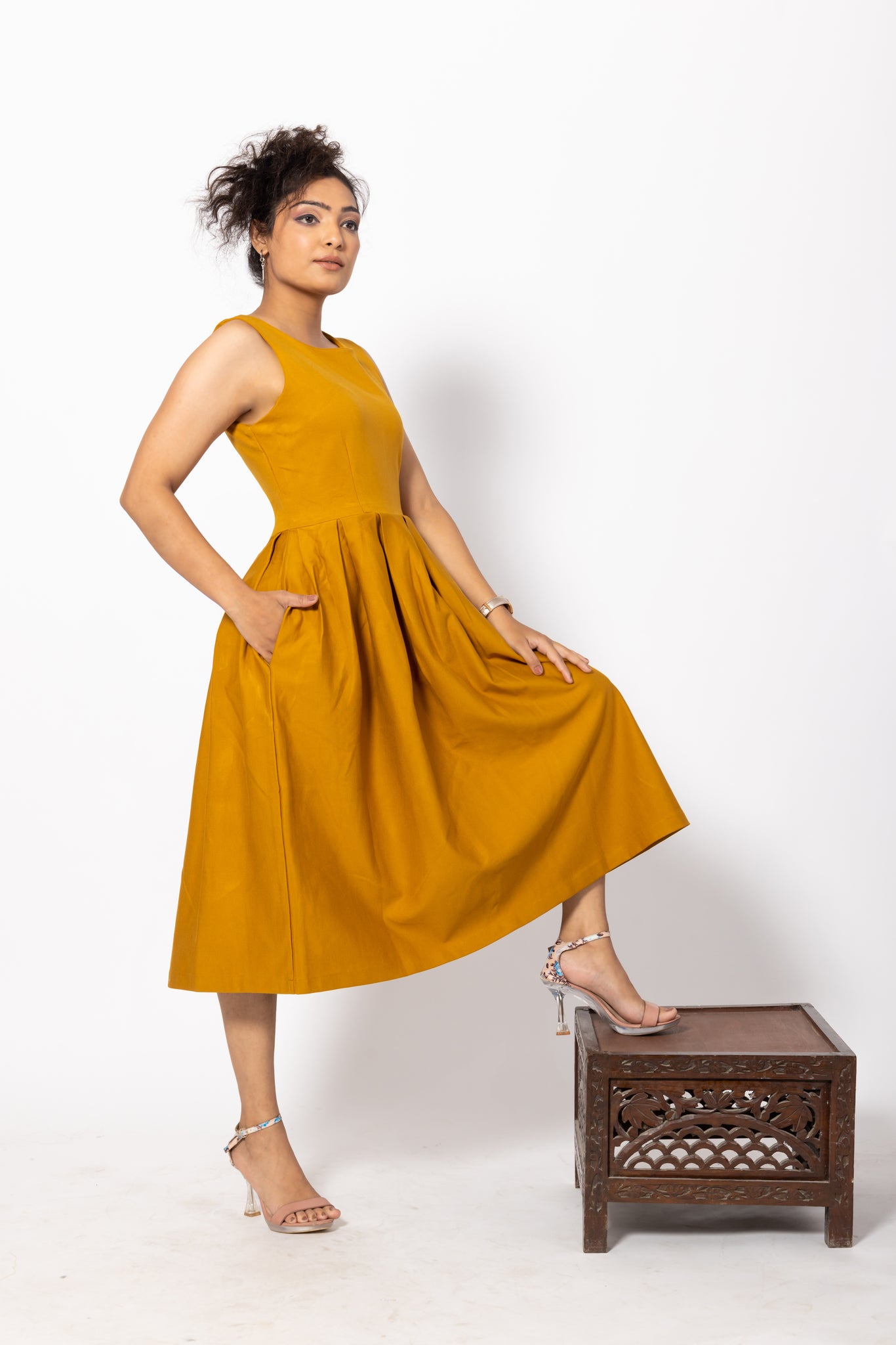 Mustard Pleated Sleeveless Dress with A Boat Neck