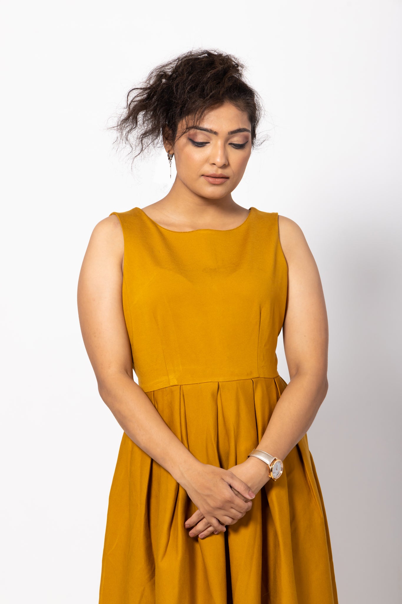 Mustard Pleated Sleeveless Dress with A Boat Neck