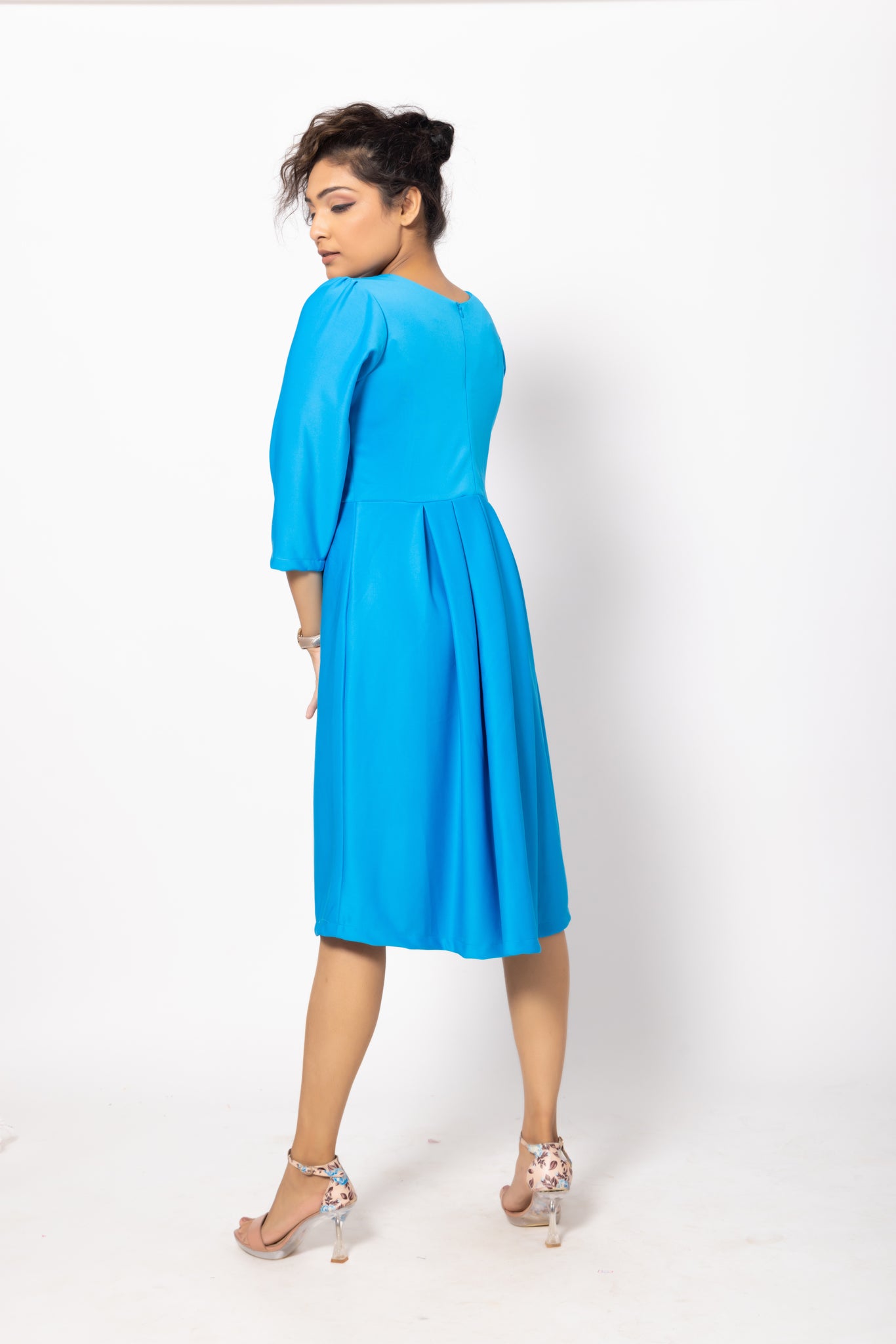 Bright Sky Blue Block Pleated Dress with Puffed Sleeves